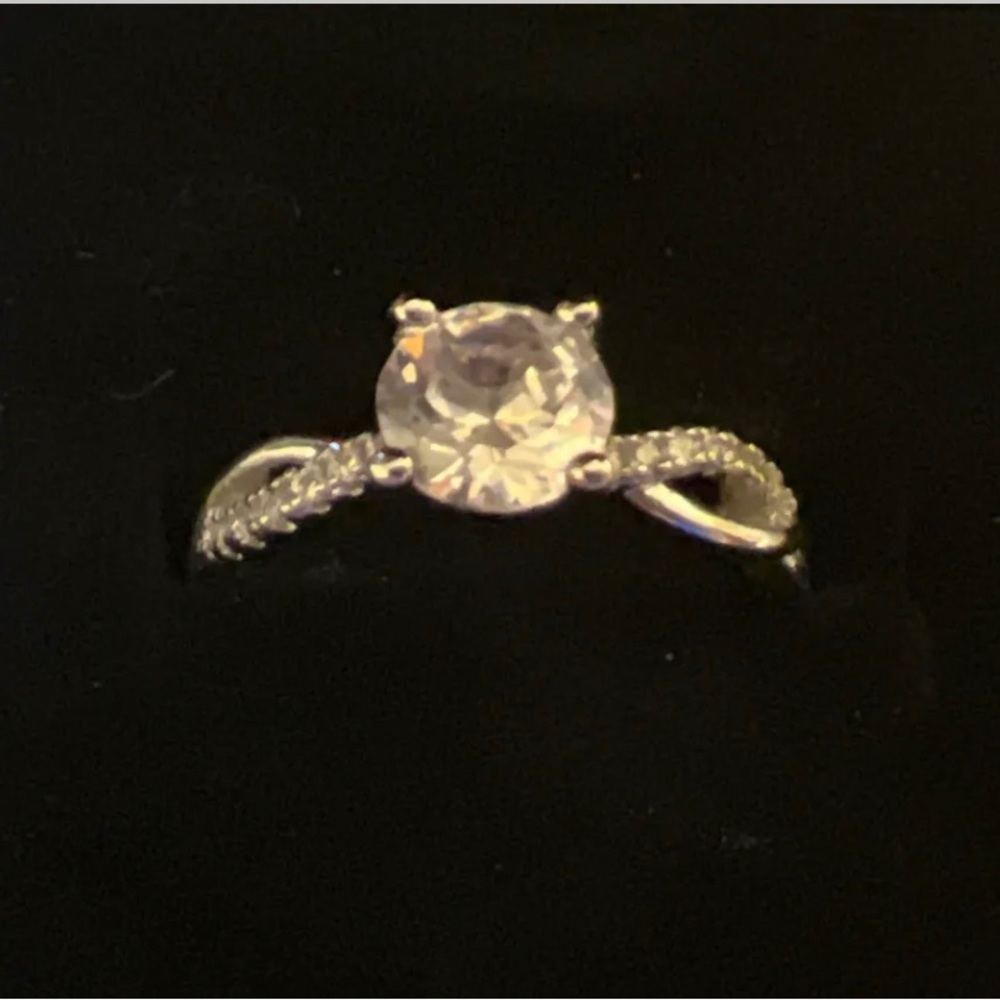 Beautiful Silver Adjustable Cocktail Ring Size 8 - image 1